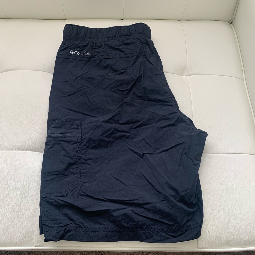 Columbia Omni-shade Mens Shorts M 9in inseam Golf